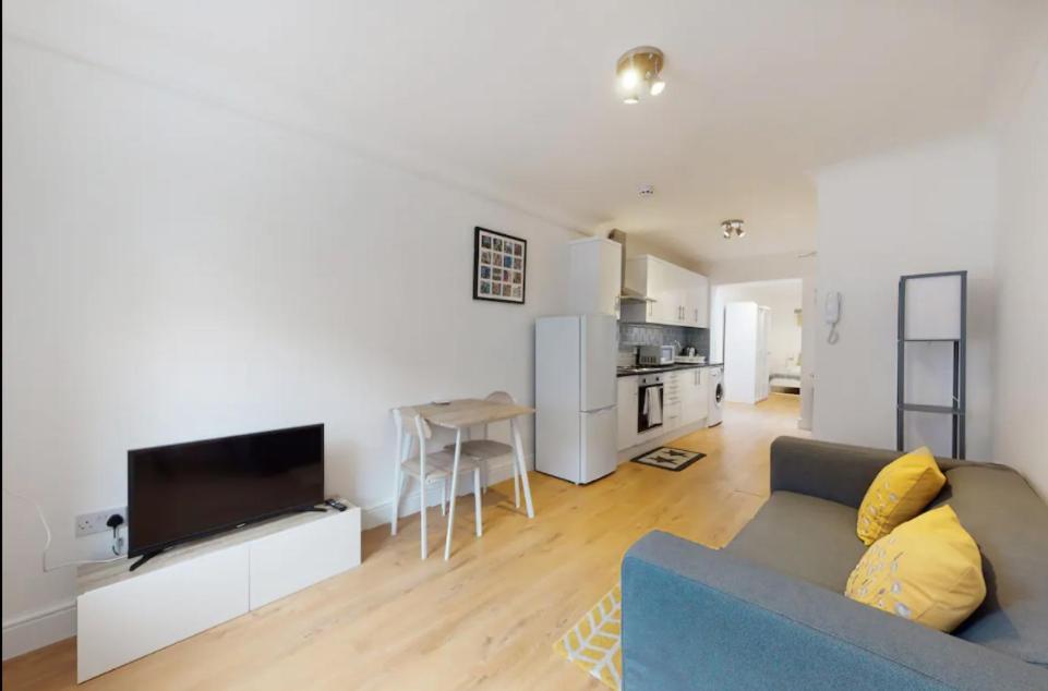 New Spacious 1 Bed Studio Flat In Aldgate Lejlighed London Eksteriør billede